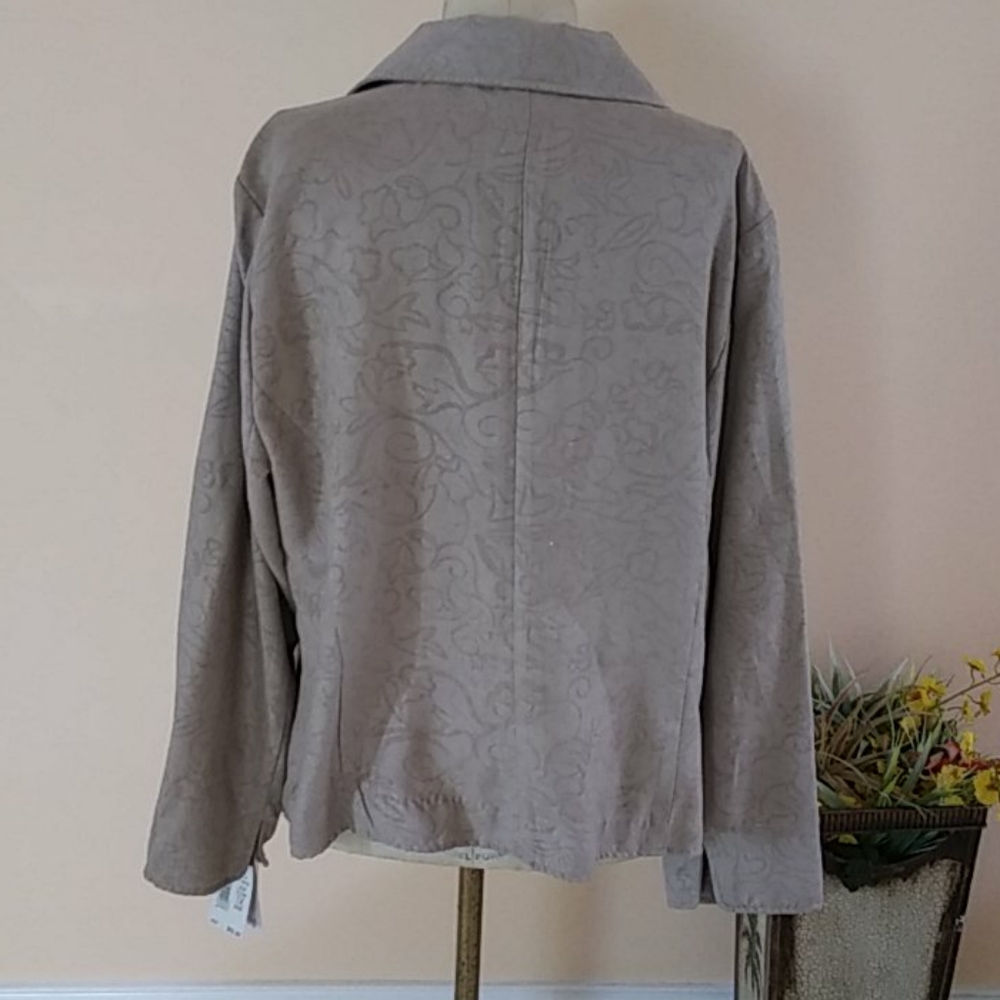 R.Q.T Jacket. - Picture 2 of 5